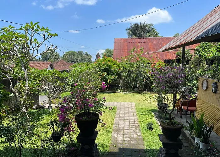 Nano Ari Homestay And Art Class